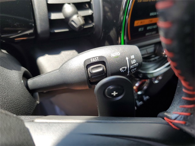 Vehicle image 20 of 26