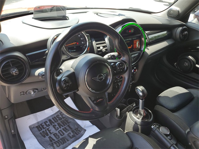 Vehicle image 12 of 26