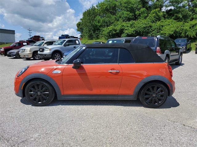 Vehicle image 7 of 26