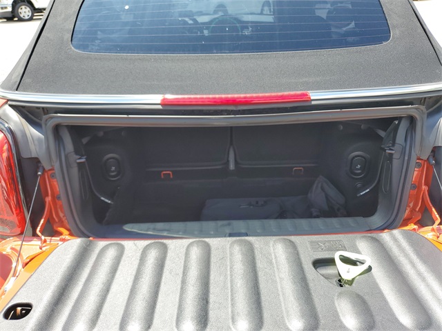 Vehicle image 9 of 26