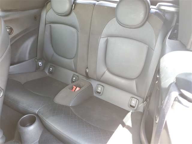 Vehicle image 10 of 26