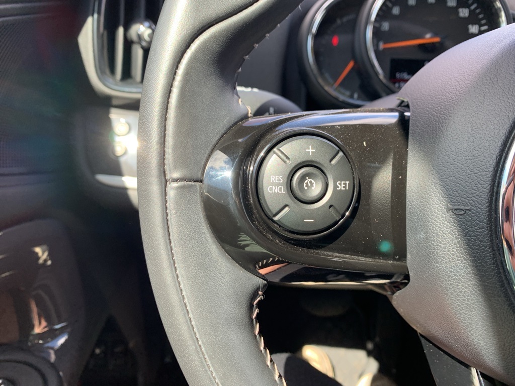 Vehicle image 12 of 29
