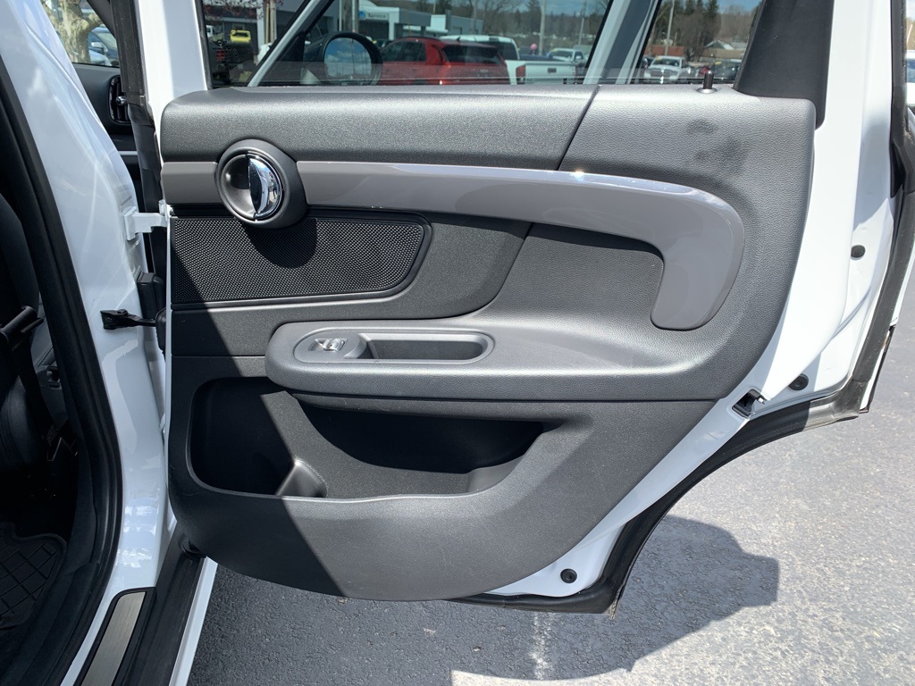 Vehicle image 29 of 29
