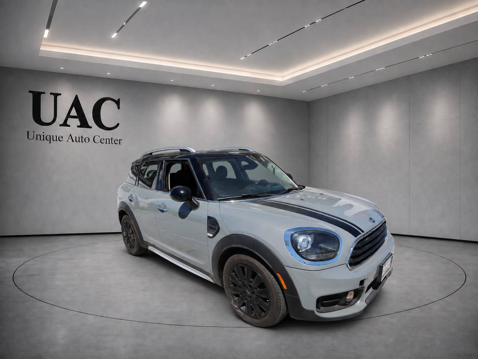 2019 MINI Cooper Countryman Base Image 3 of 14