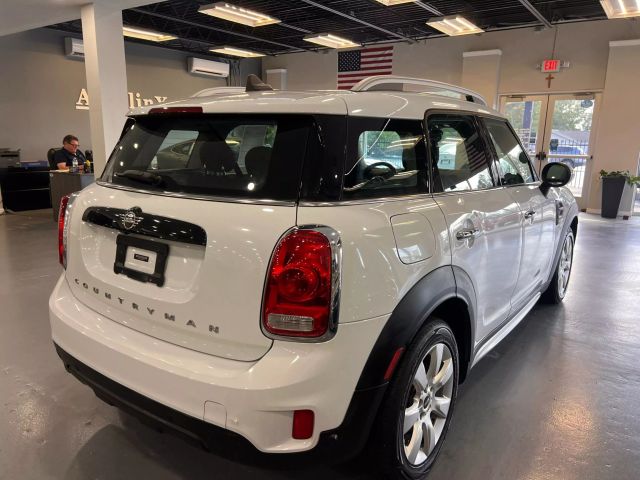 Vehicle image 6 of 36
