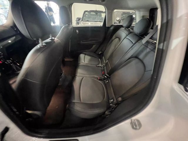 Vehicle image 15 of 36