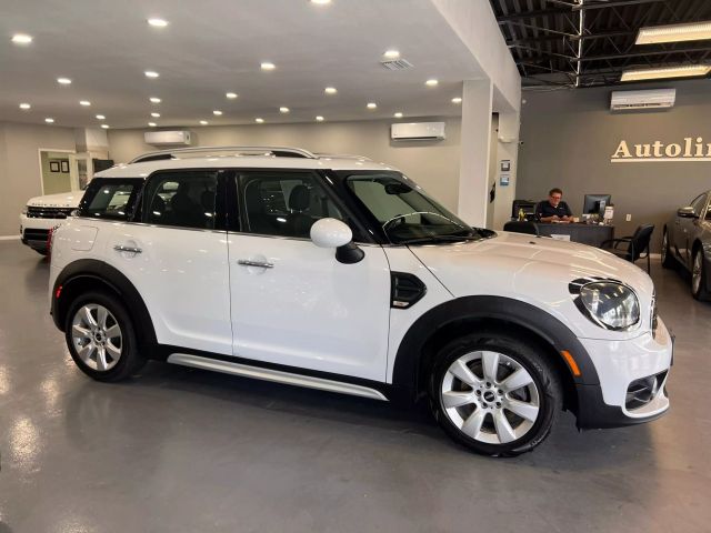 Vehicle image 4 of 36