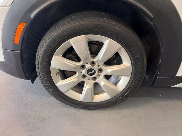 Vehicle image 12 of 36