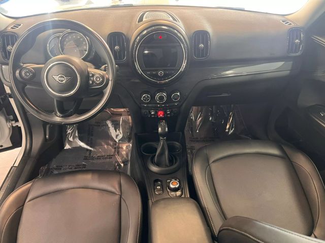Vehicle image 17 of 36