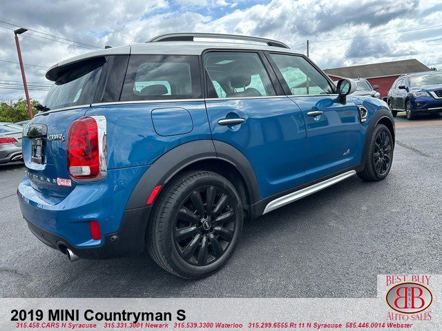Vehicle image 6 of 18