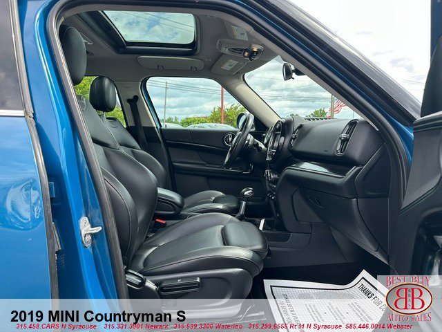 Vehicle image 10 of 18
