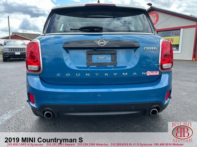 Vehicle image 7 of 18