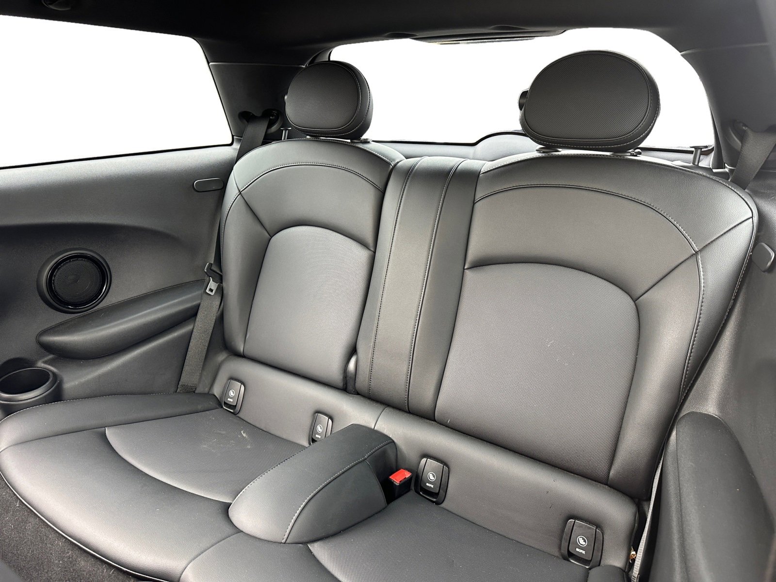 Vehicle image 13 of 24
