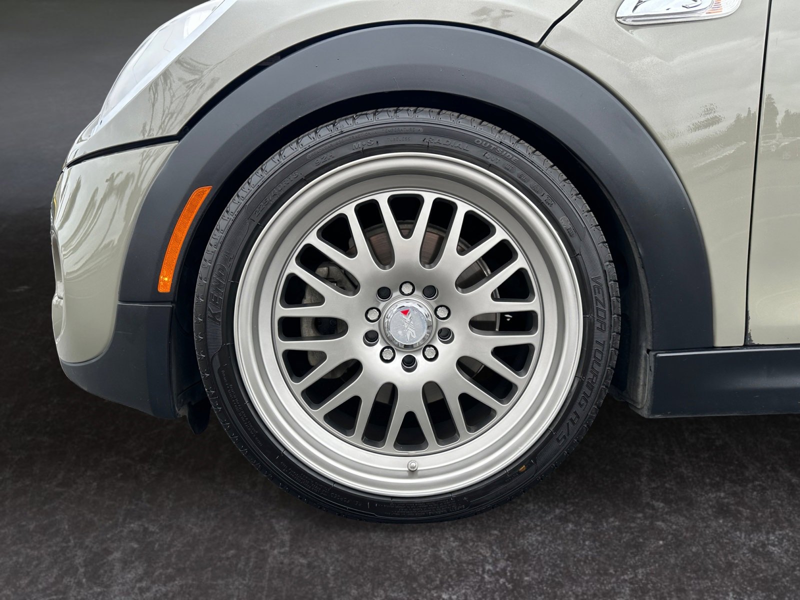 Vehicle image 9 of 24