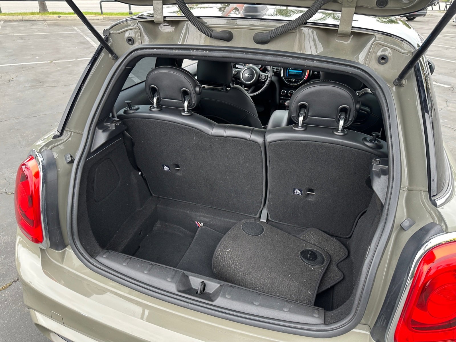 Vehicle image 10 of 24