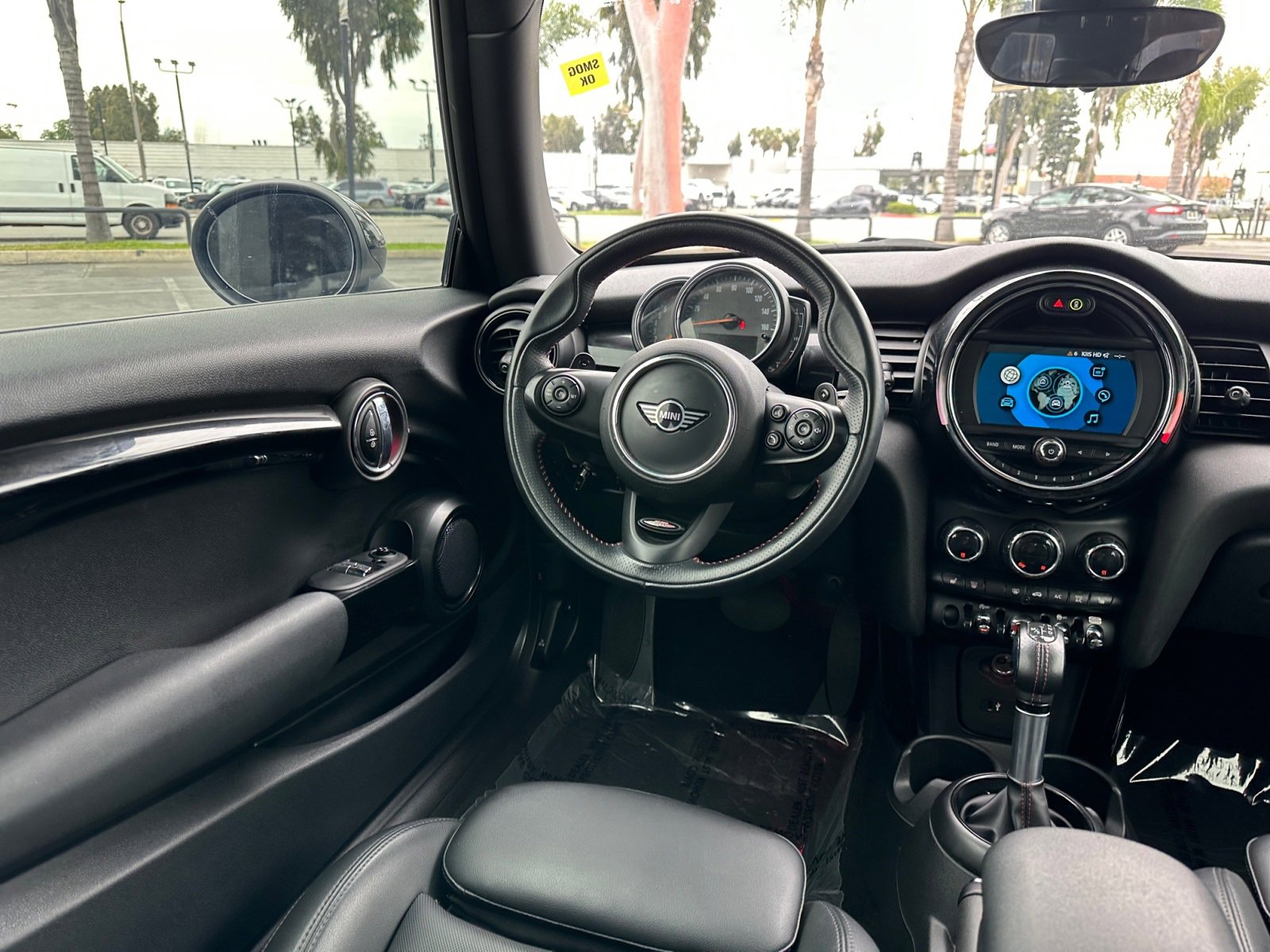 Vehicle image 16 of 24