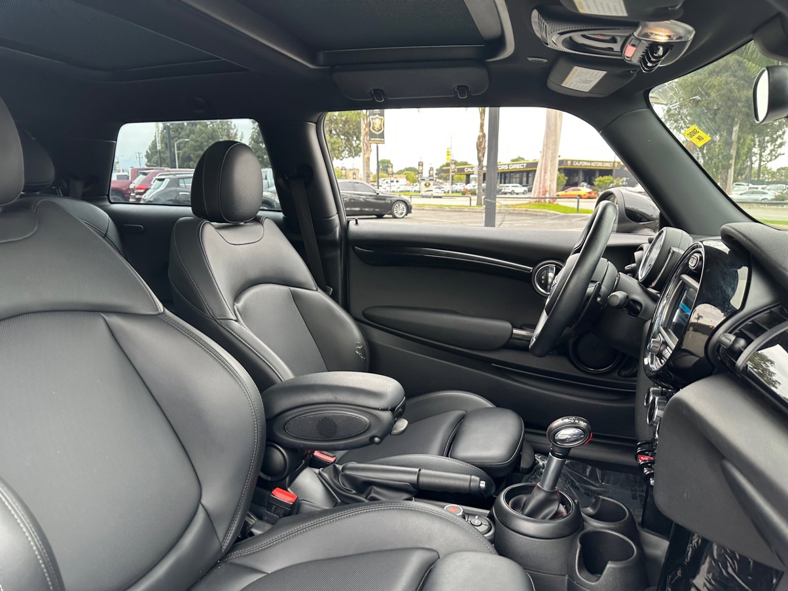 Vehicle image 15 of 24
