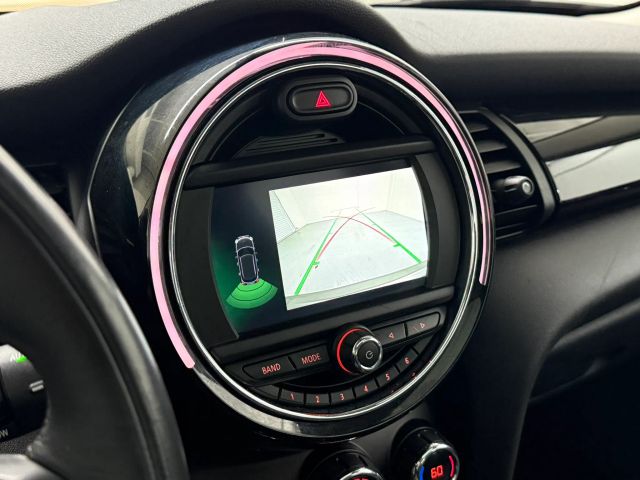 2019 MINI Cooper Hardtop Base Image 16 of 32