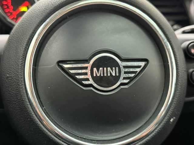 2019 MINI Cooper Hardtop Base Image 25 of 32