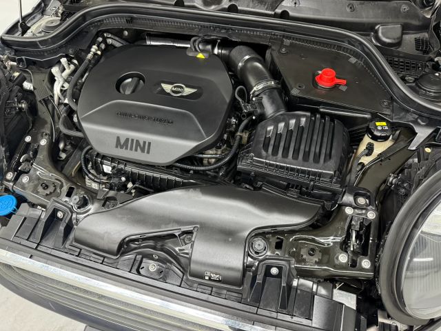 2019 MINI Cooper Hardtop Base Image 4 of 32