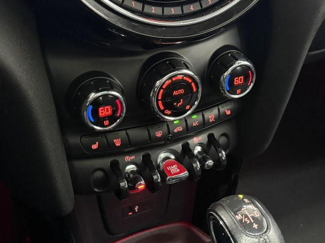 2019 MINI Cooper Hardtop Base Image 22 of 32