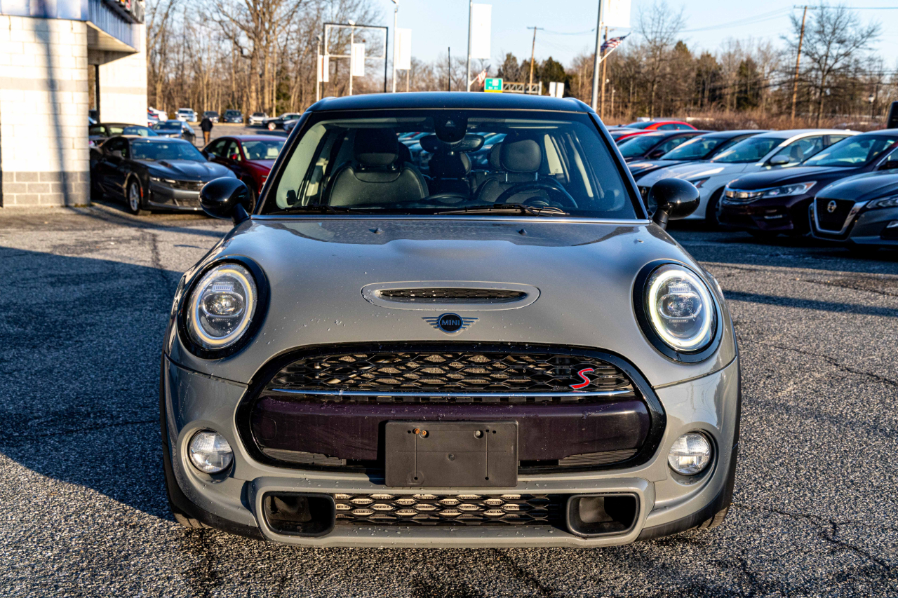 2019 MINI Cooper Hardtop S Image 2 of 27