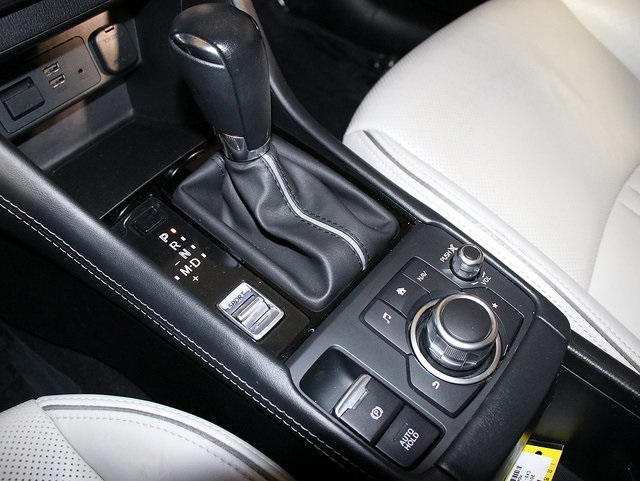 2019 Mazda CX-3 Grand Touring Image 26 of 37