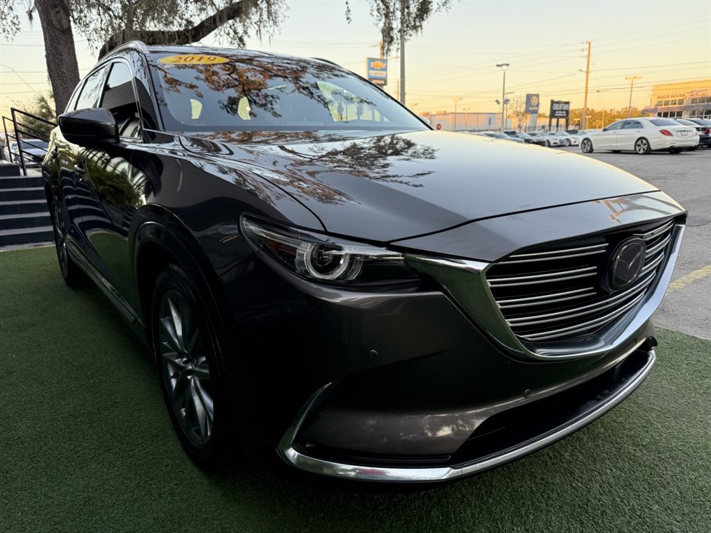 2019 Mazda CX-9 Grand Touring Image 2 of 42