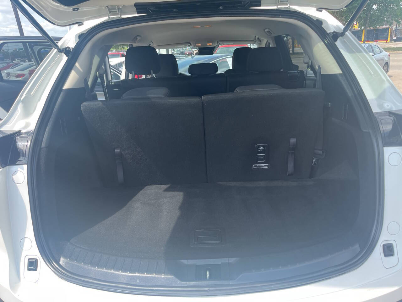 Vehicle image 15 of 18