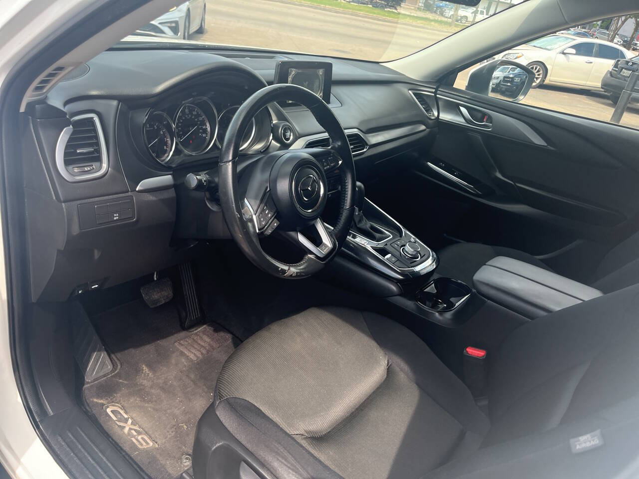 Vehicle image 7 of 18