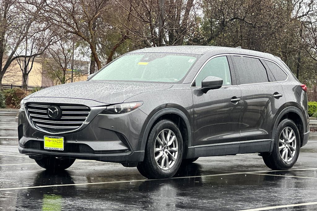 2019 Mazda CX-9 Touring Image 1 of 49