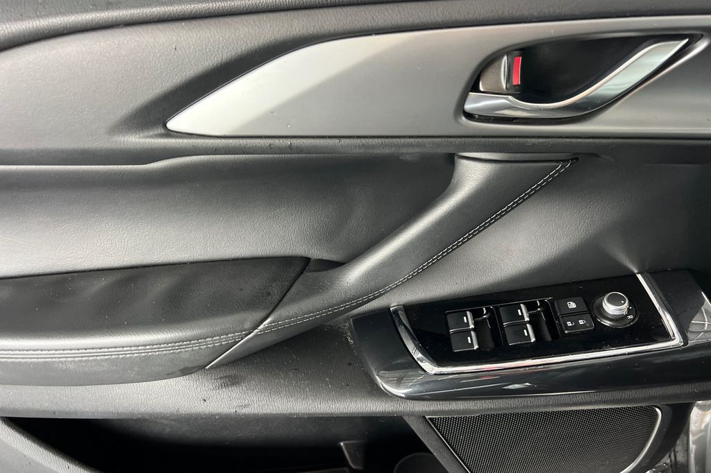 2019 Mazda CX-9 Touring Image 28 of 49