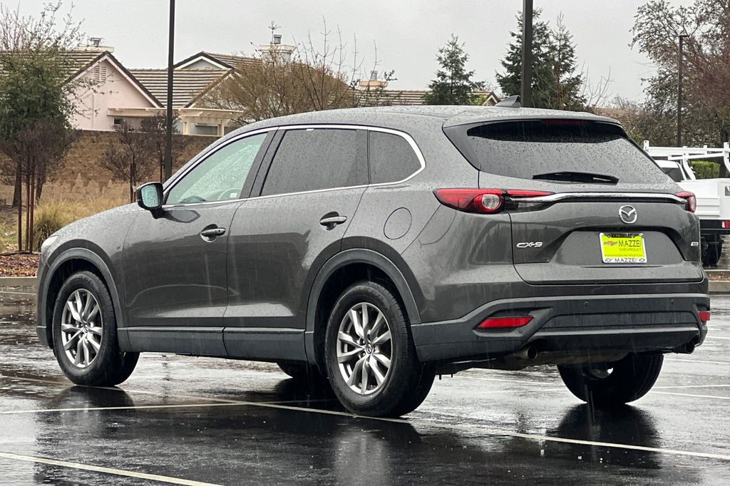 2019 Mazda CX-9 Touring Image 7 of 49