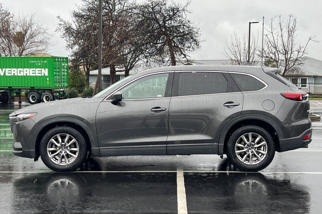 2019 Mazda CX-9 Touring Image 8 of 49