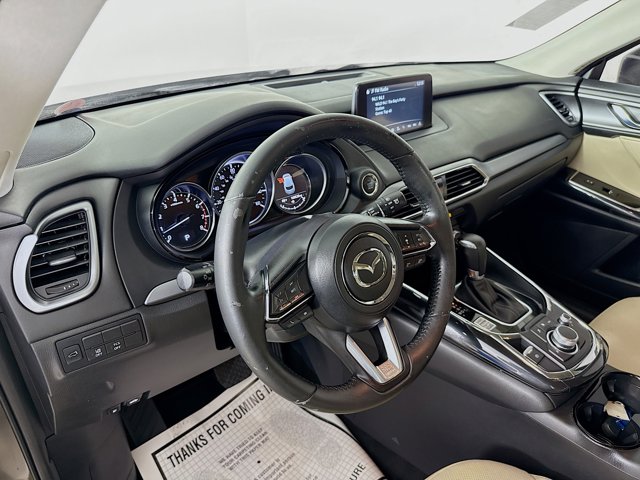 Vehicle image 10 of 34