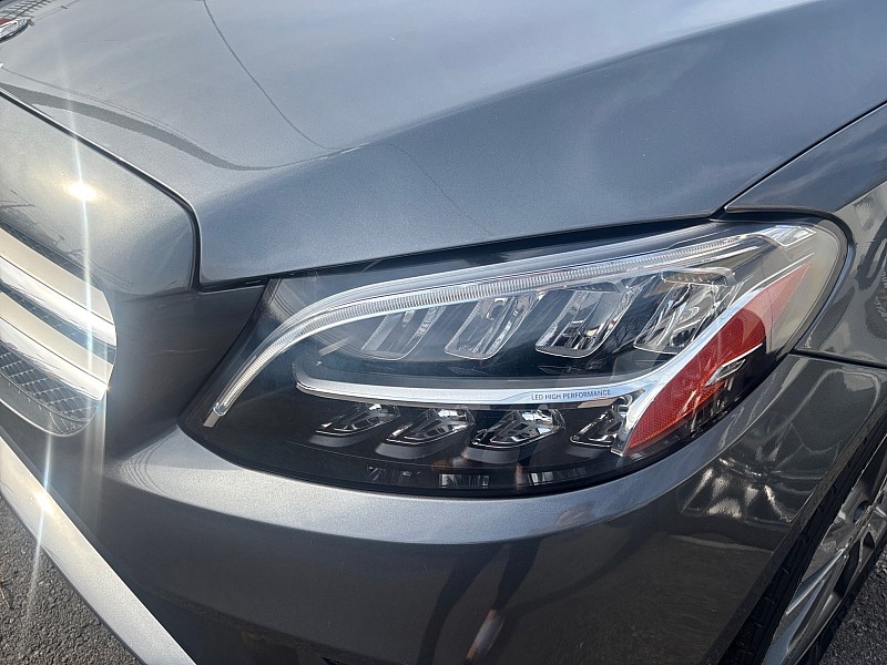 Vehicle image 17 of 35