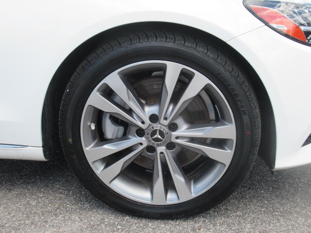 Vehicle image 7 of 30