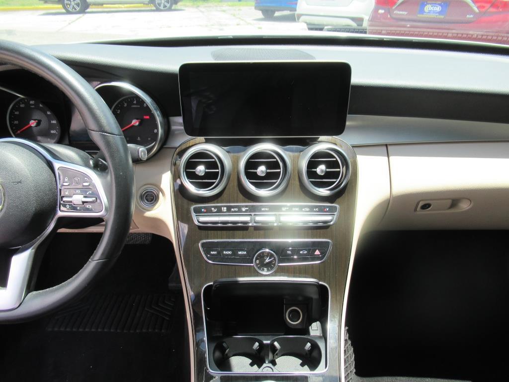 Vehicle image 20 of 30