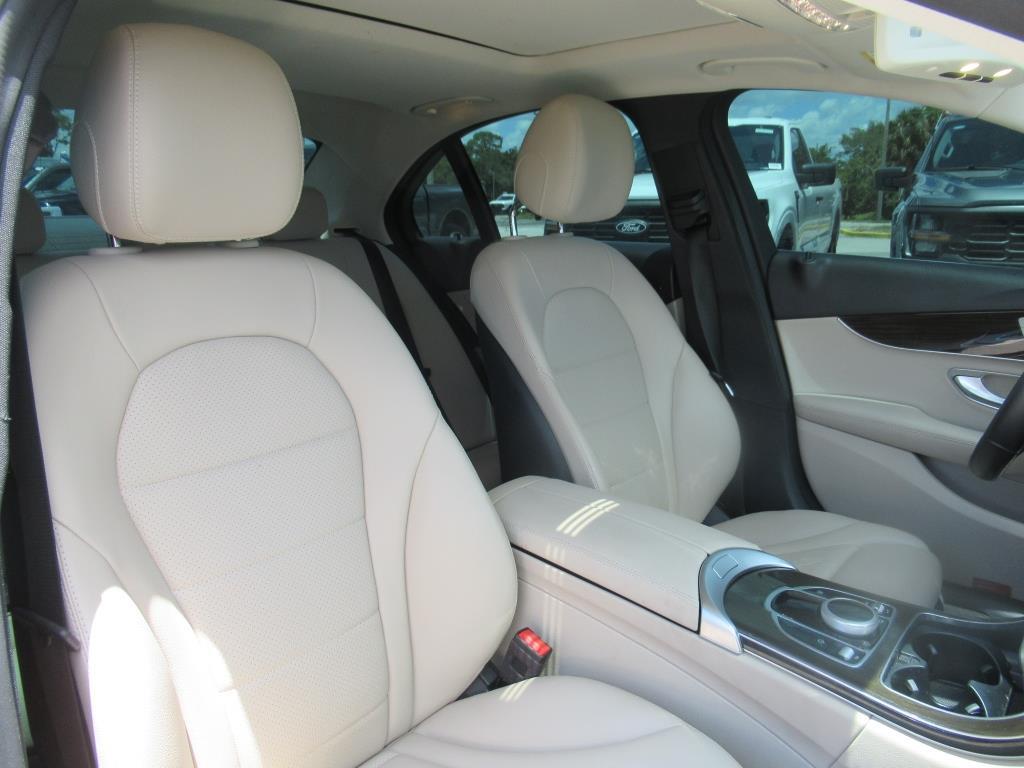 Vehicle image 9 of 30