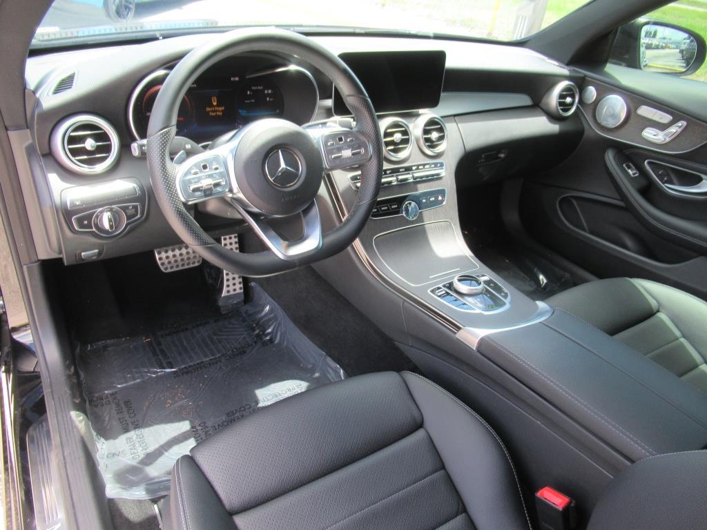 Vehicle image 12 of 28