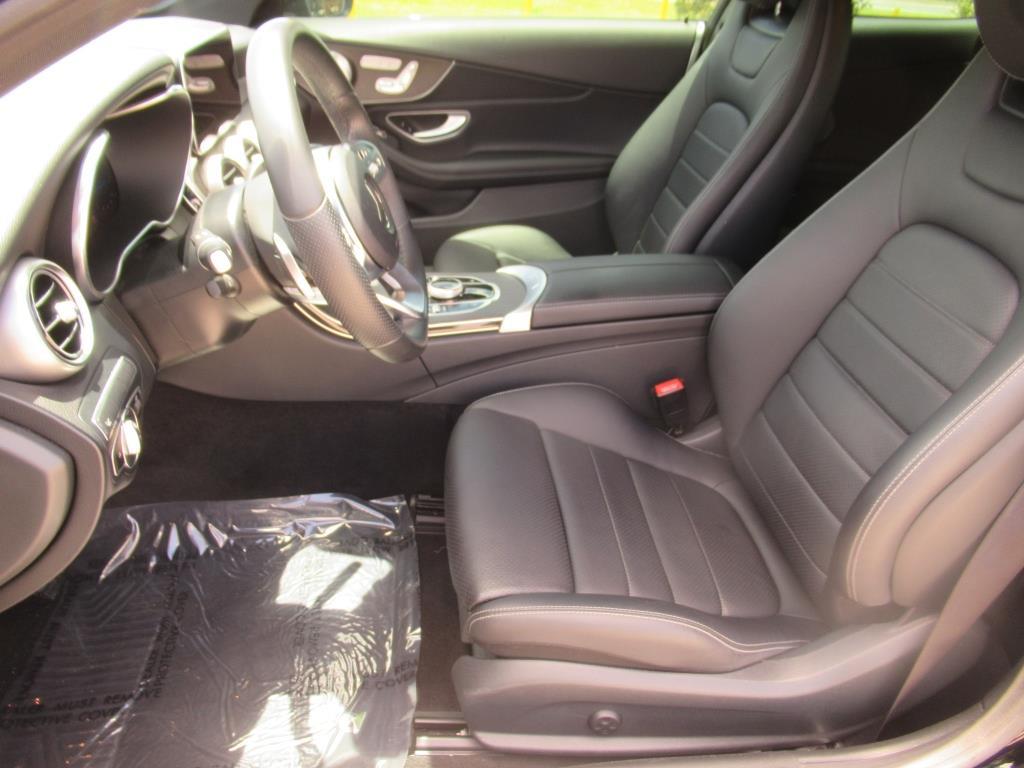 Vehicle image 13 of 28