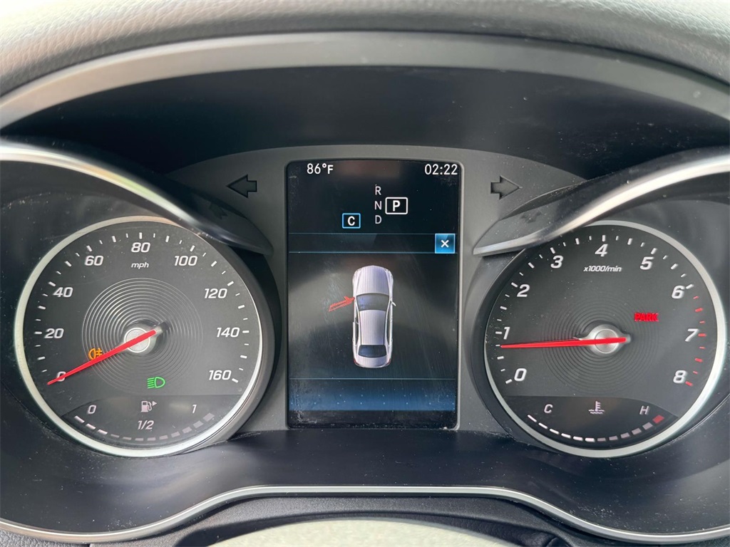 Vehicle image 21 of 31