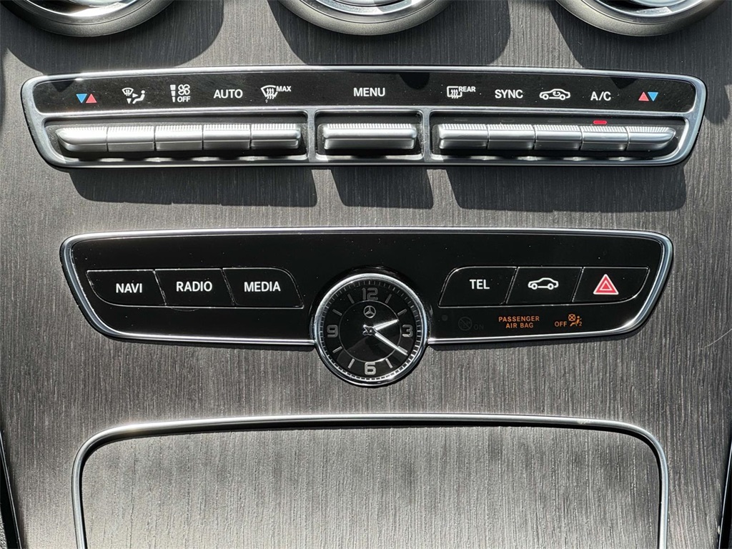 Vehicle image 11 of 31