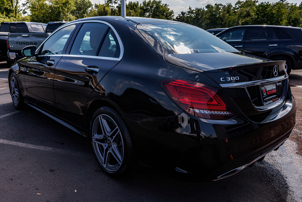 Vehicle image 40 of 41