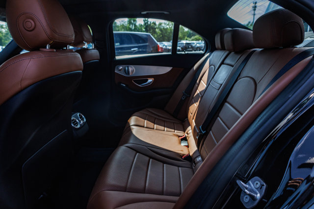 Vehicle image 21 of 41