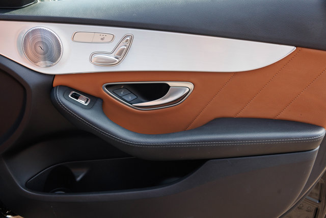 Vehicle image 16 of 41