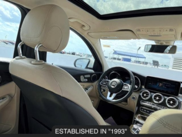 Vehicle image 26 of 52