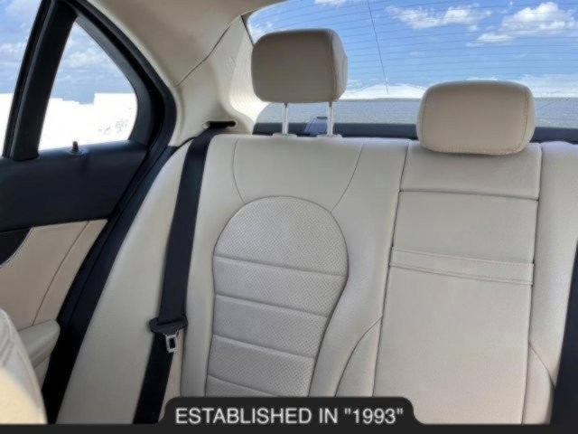 Vehicle image 16 of 52