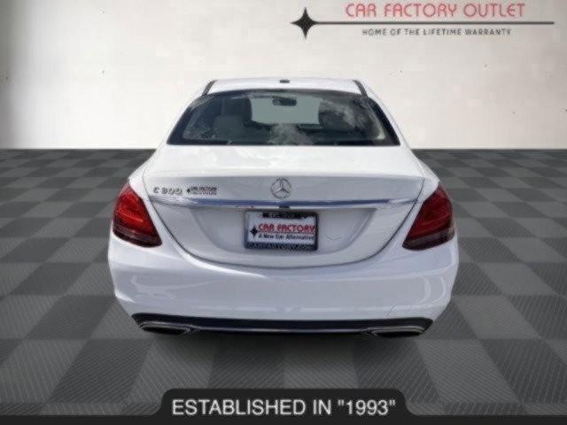 Vehicle image 6 of 52