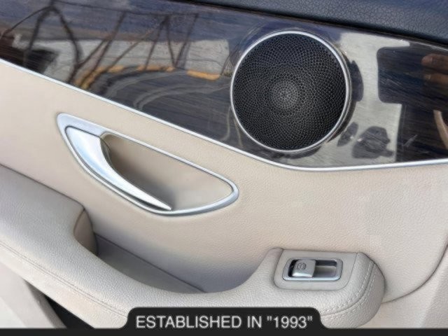 Vehicle image 39 of 52